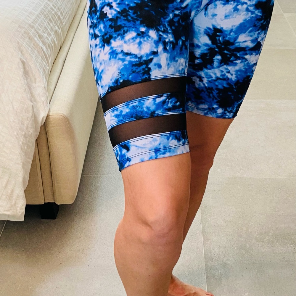 Blue Tie-Dye Sports Bra and Shorts Set - Picture 4 of 8